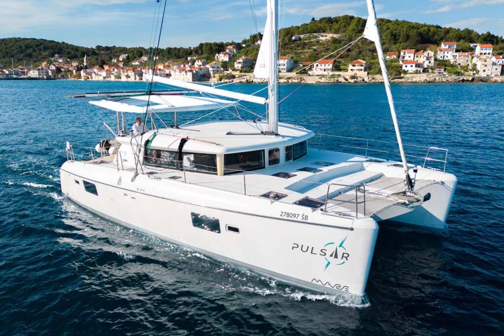 Lagoon 420 Pulsar