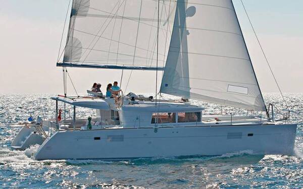 Lagoon 450 Myrto