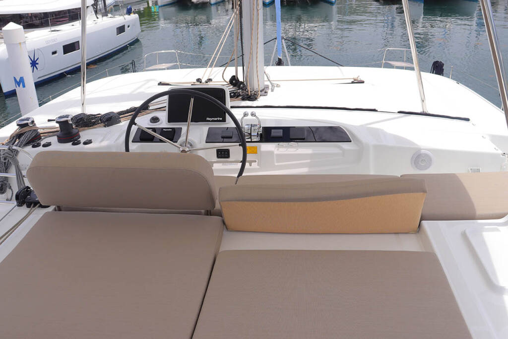 Lagoon 46 Knot Working