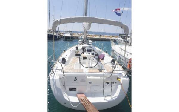 Oceanis 31 Honey