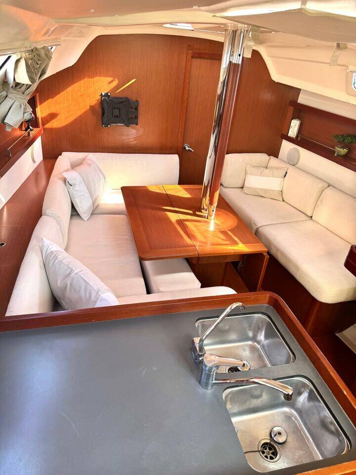 Oceanis 34 Finia