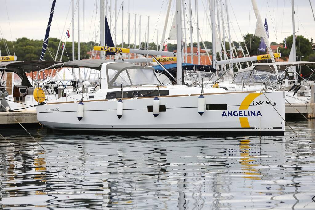 Oceanis 38 One