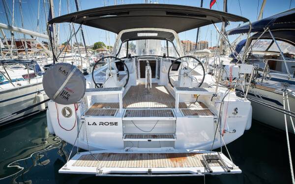 Oceanis 38.1 La Rose