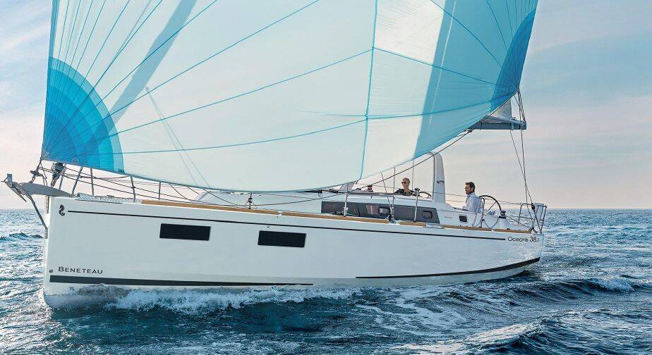 Oceanis 38.1 Follia