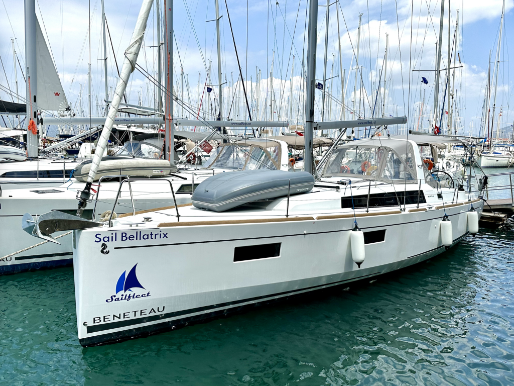 Oceanis 38.1 Sail Bellatrix