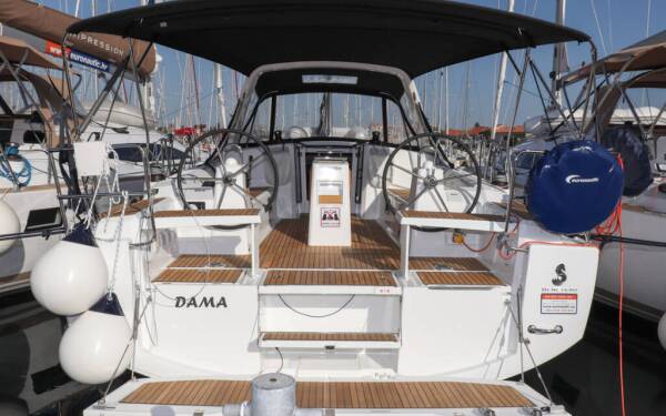 Oceanis 38.1 Dama