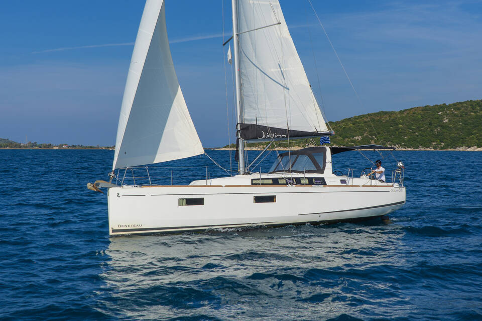 Oceanis 38.1 Philyra