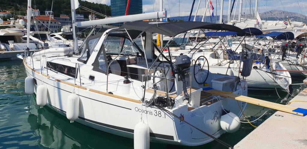 Oceanis 38.1 Bellona