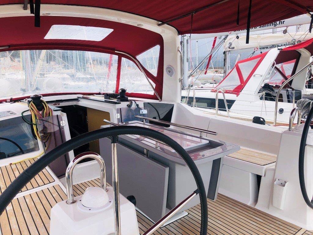 Oceanis 41.1 Luxa