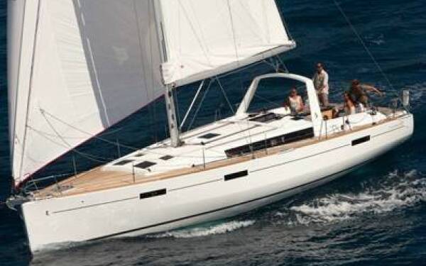 Oceanis 45 Beautiful Love