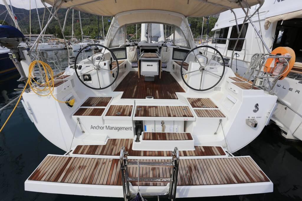 Oceanis 45 Anchor Management