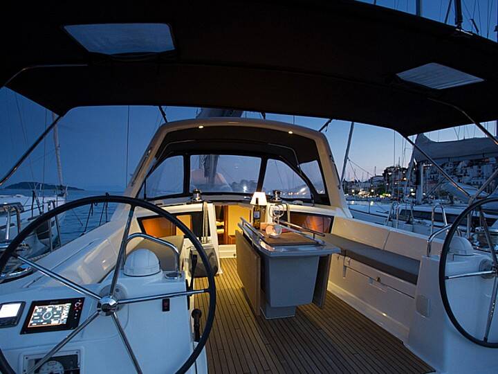 Oceanis 48 Invictus