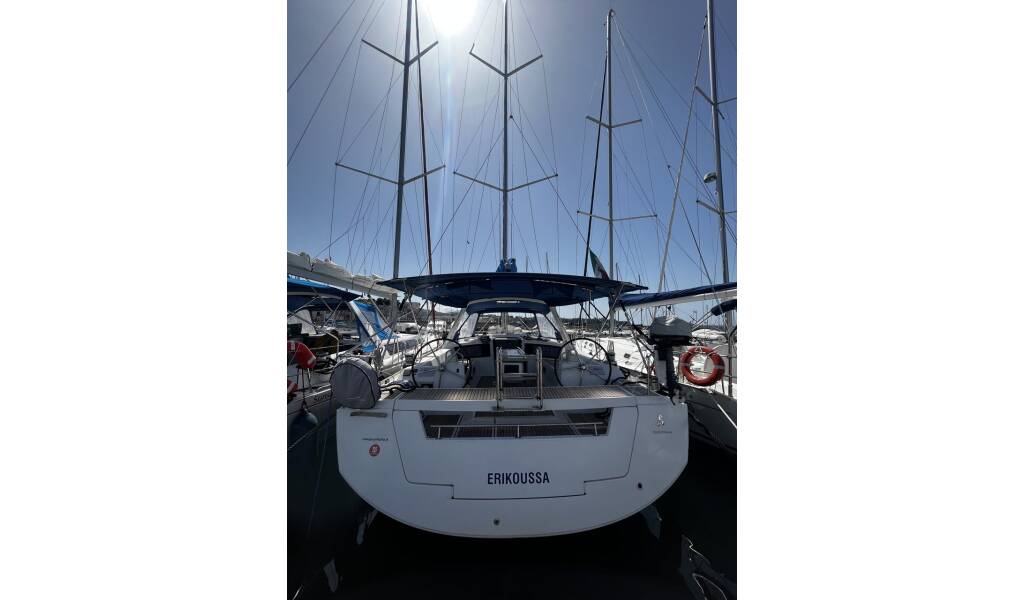 Oceanis 48 Erikoussa