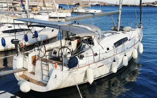 Oceanis 50 Family Seladon II