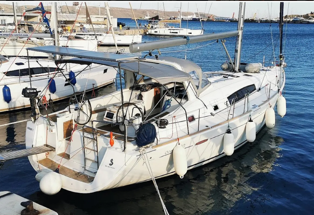 Oceanis 50 Family Seladon II