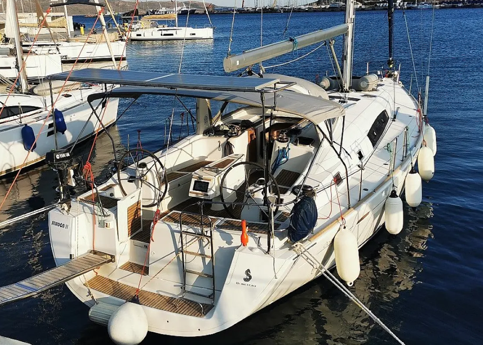 Oceanis 50 Family Seladon II