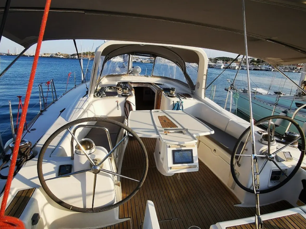 Oceanis 50 Family Seladon II