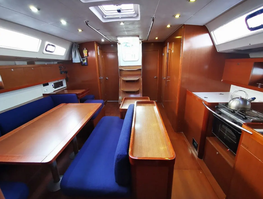 Oceanis 50 Family Seladon II