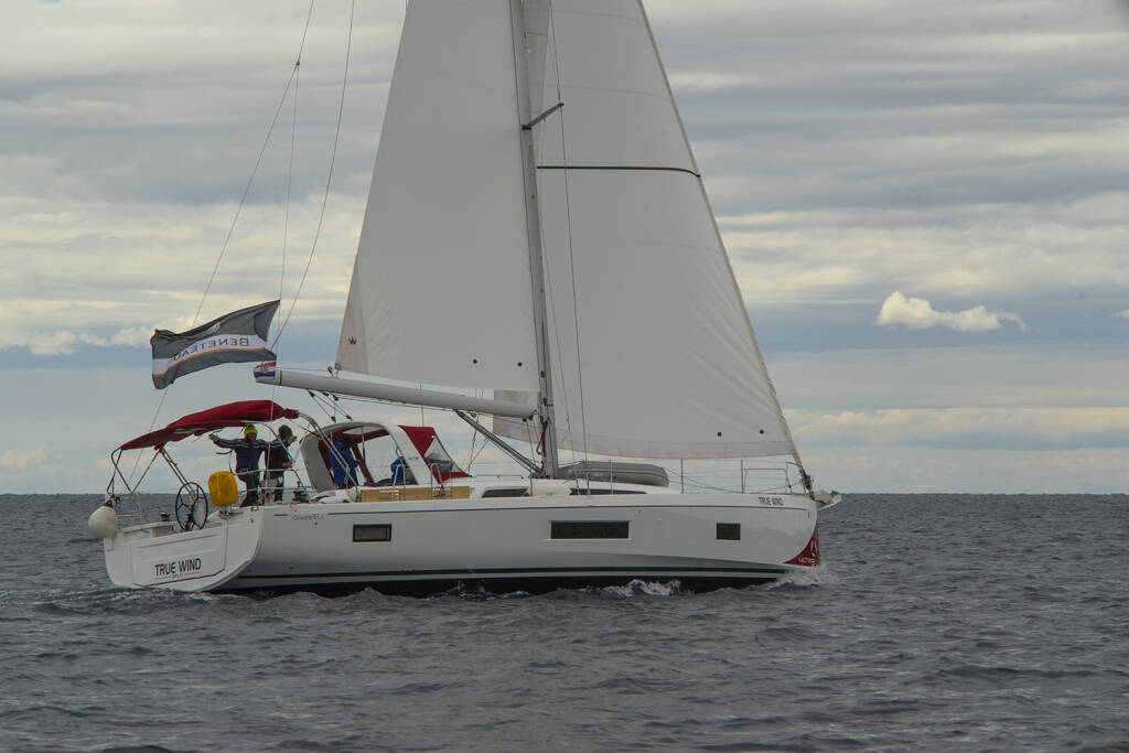 Oceanis 51.1 True Wind