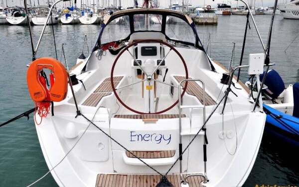 Sun Odyssey 33i Energy