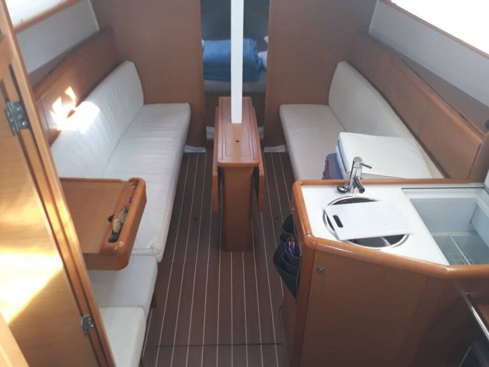 Sun Odyssey 33i Maxima