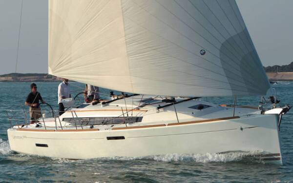 Sun Odyssey 379 b'elli 