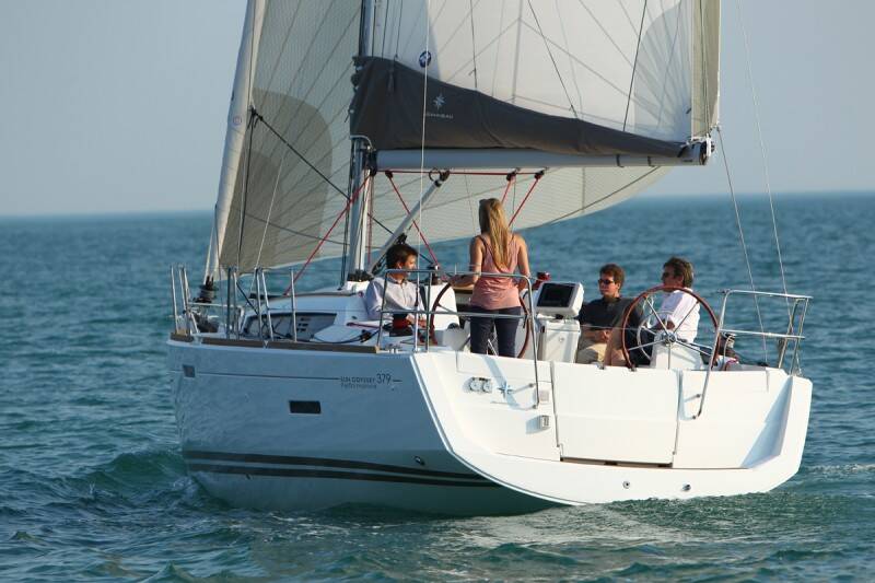 Sun Odyssey 379 talelli