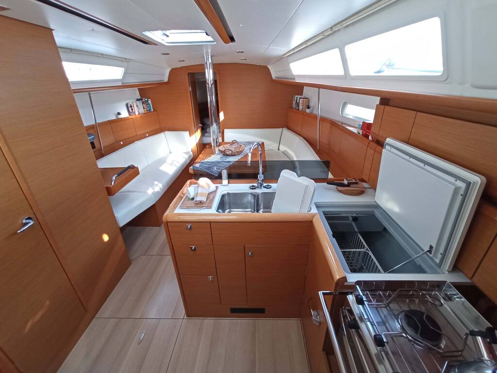 Sun Odyssey 379 ECONOMY