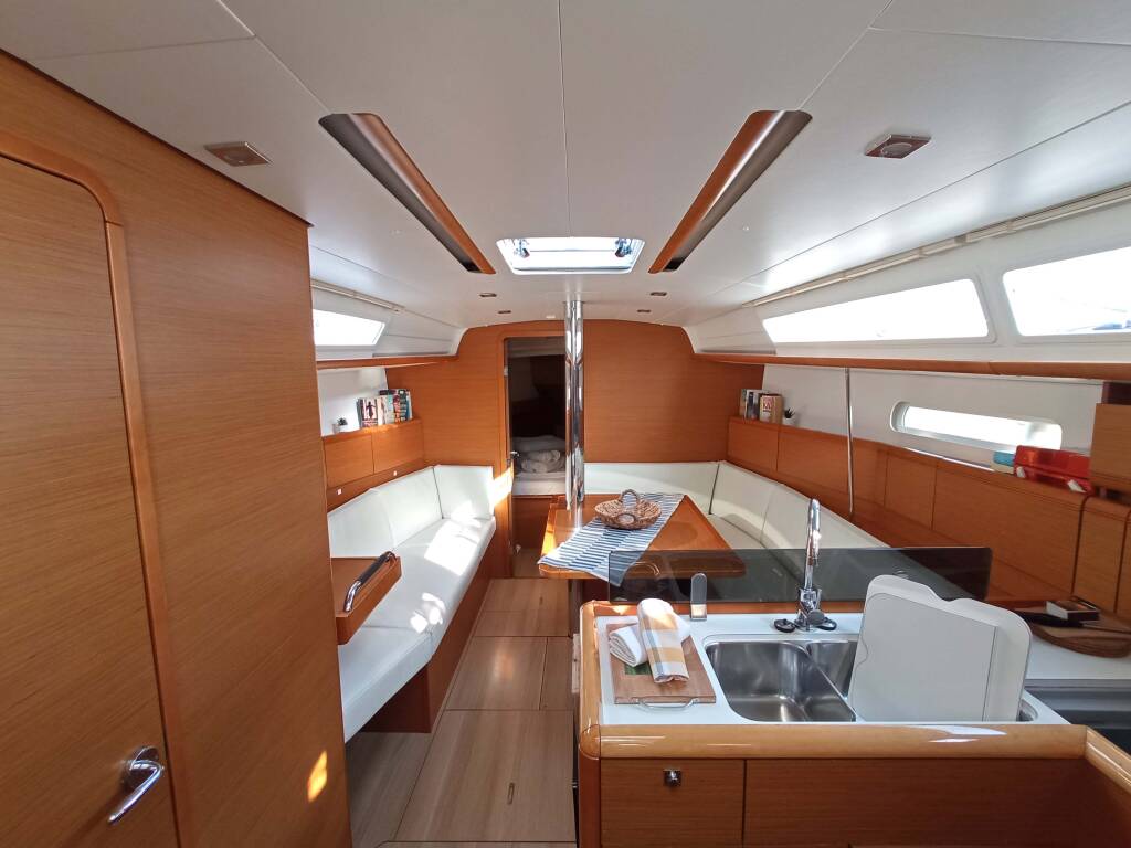 Sun Odyssey 379 ECONOMY