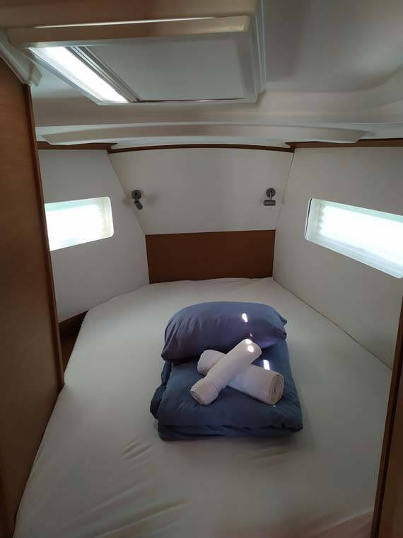 Sun Odyssey 380 Bright Elli