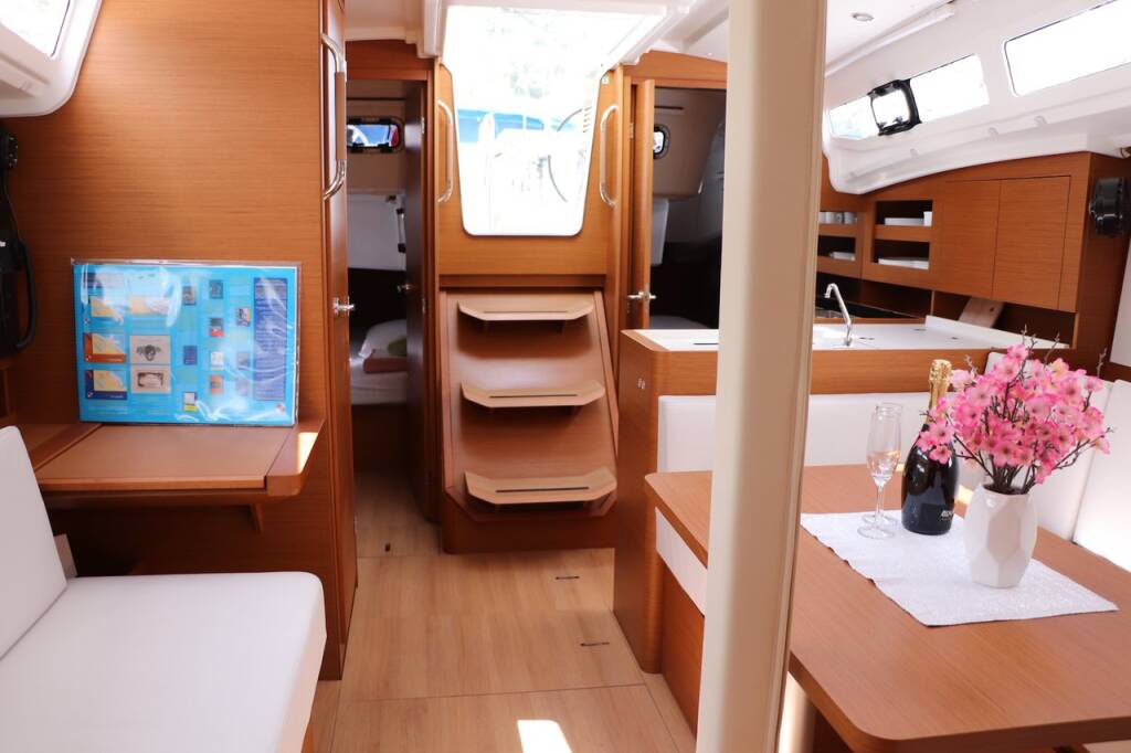 Sun Odyssey 380 Bura Kiss