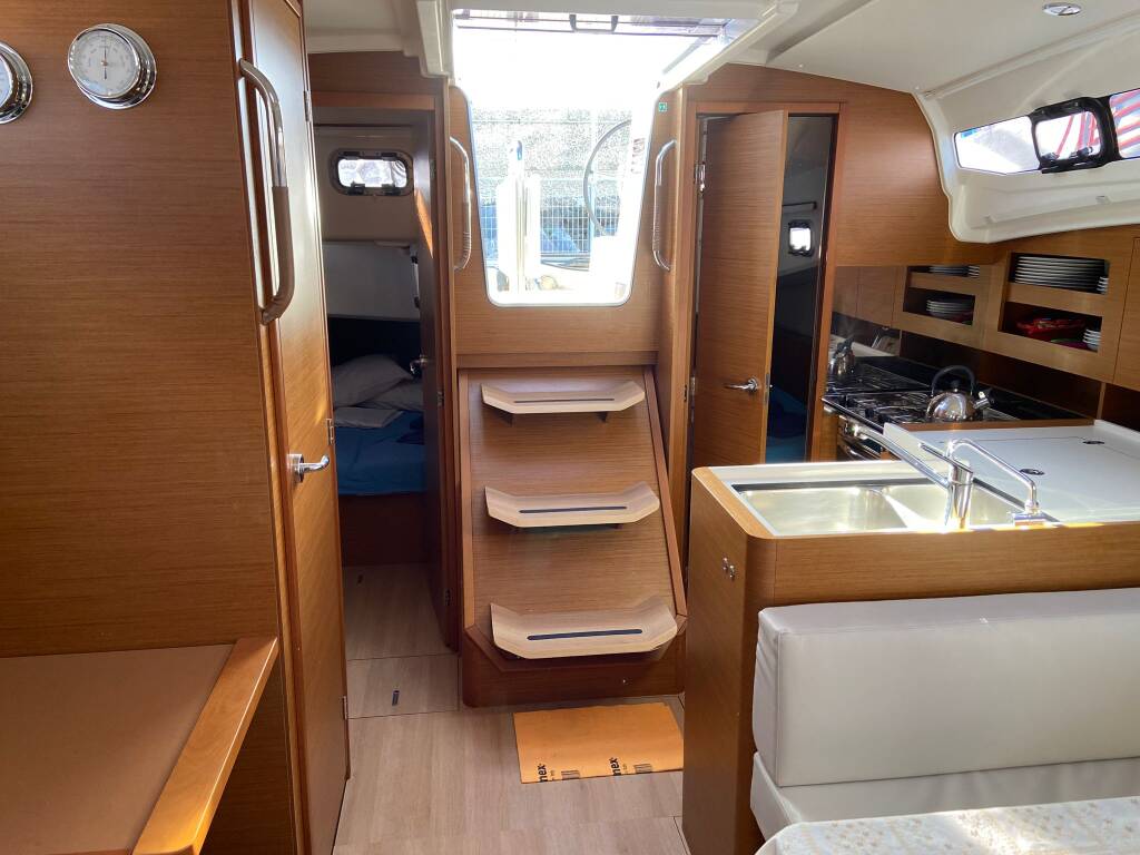 Sun Odyssey 380 Philippa