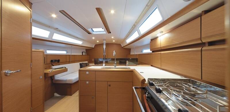 Sun Odyssey 389 PARROT