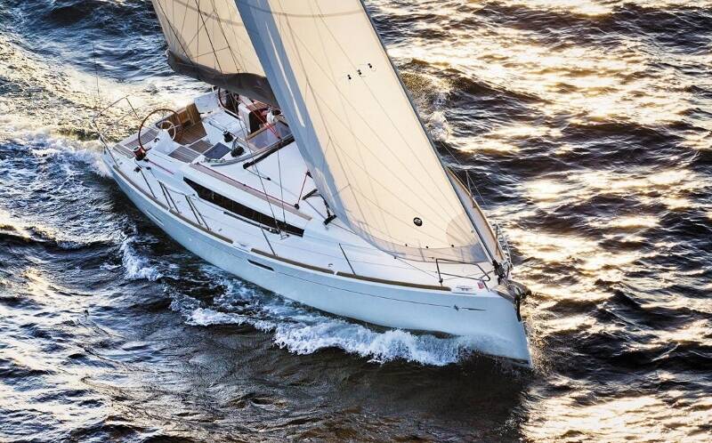 Sun Odyssey 389 PARROT