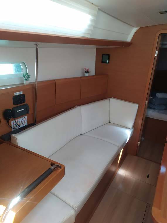 Sun Odyssey 389 živjelli