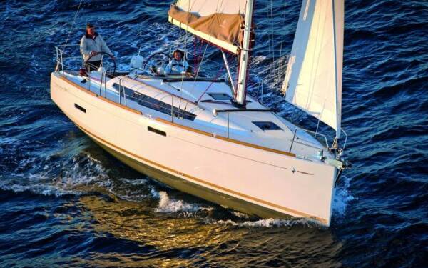 Sun Odyssey 389 Tequila Sunrise