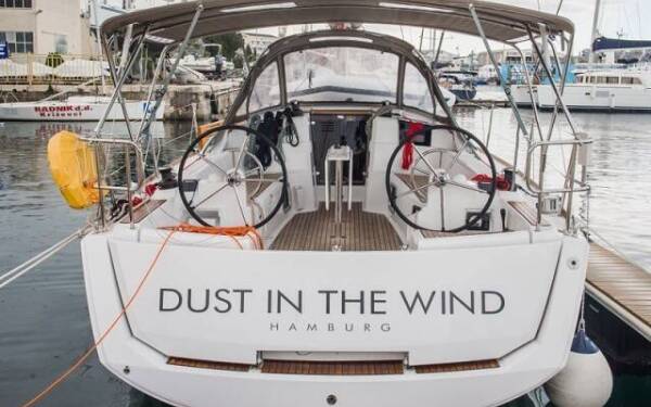 Sun Odyssey 389 Dust in the Wind