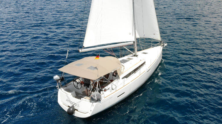 Sun Odyssey 389 Amadeus