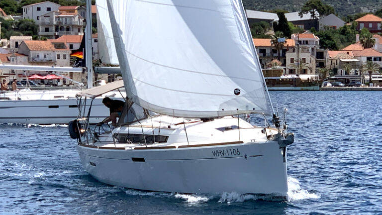 Sun Odyssey 389 Amadeus