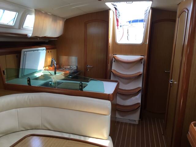 Sun Odyssey 39i Cabiria