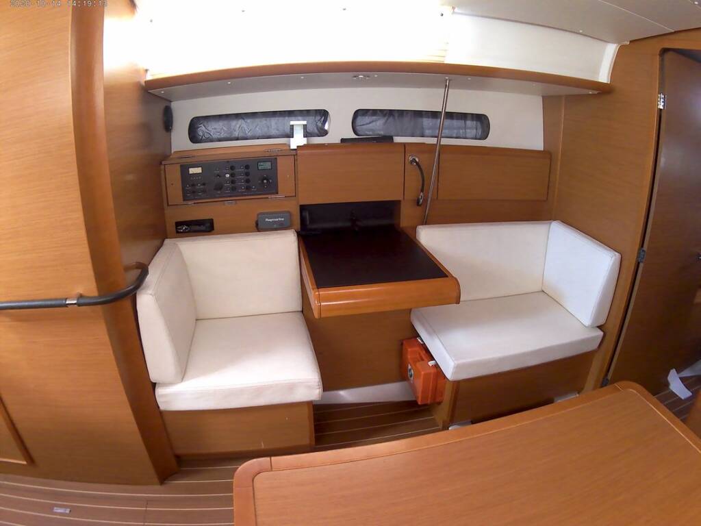 Sun Odyssey 409 Traveller