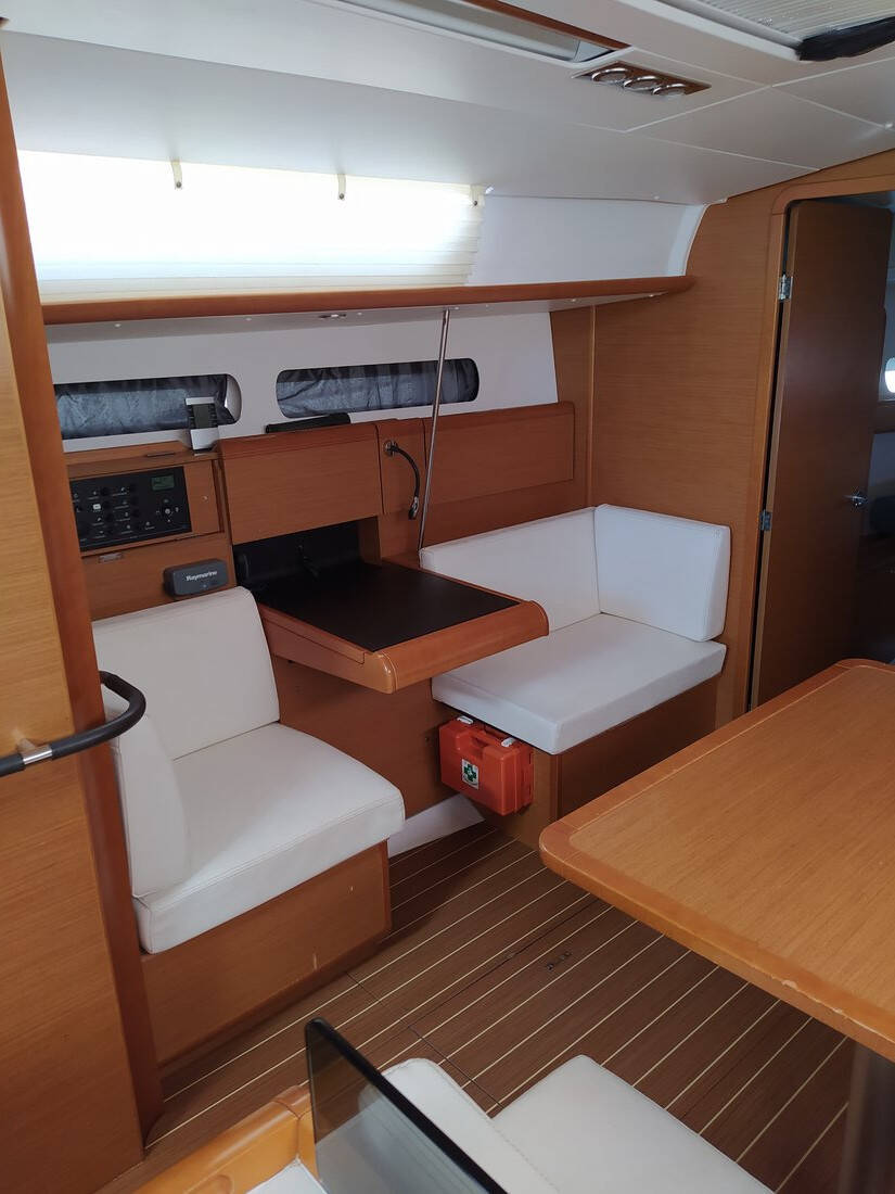 Sun Odyssey 409 Traveller