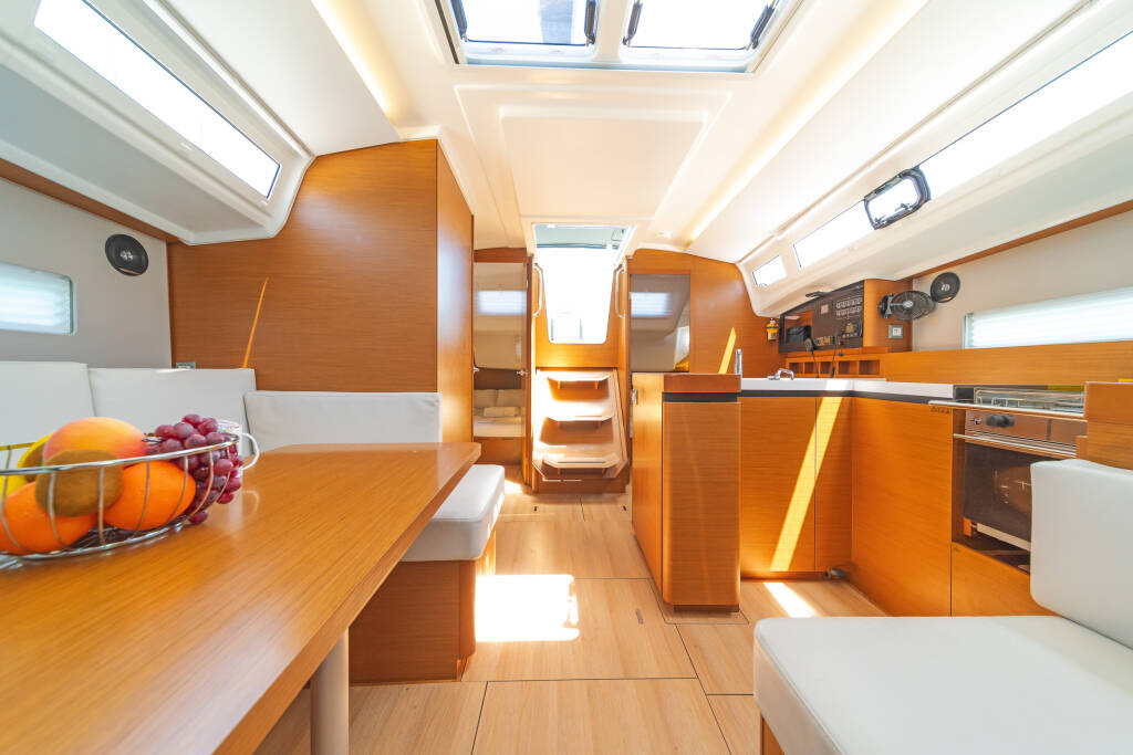 Sun Odyssey 410 Sea Whisper