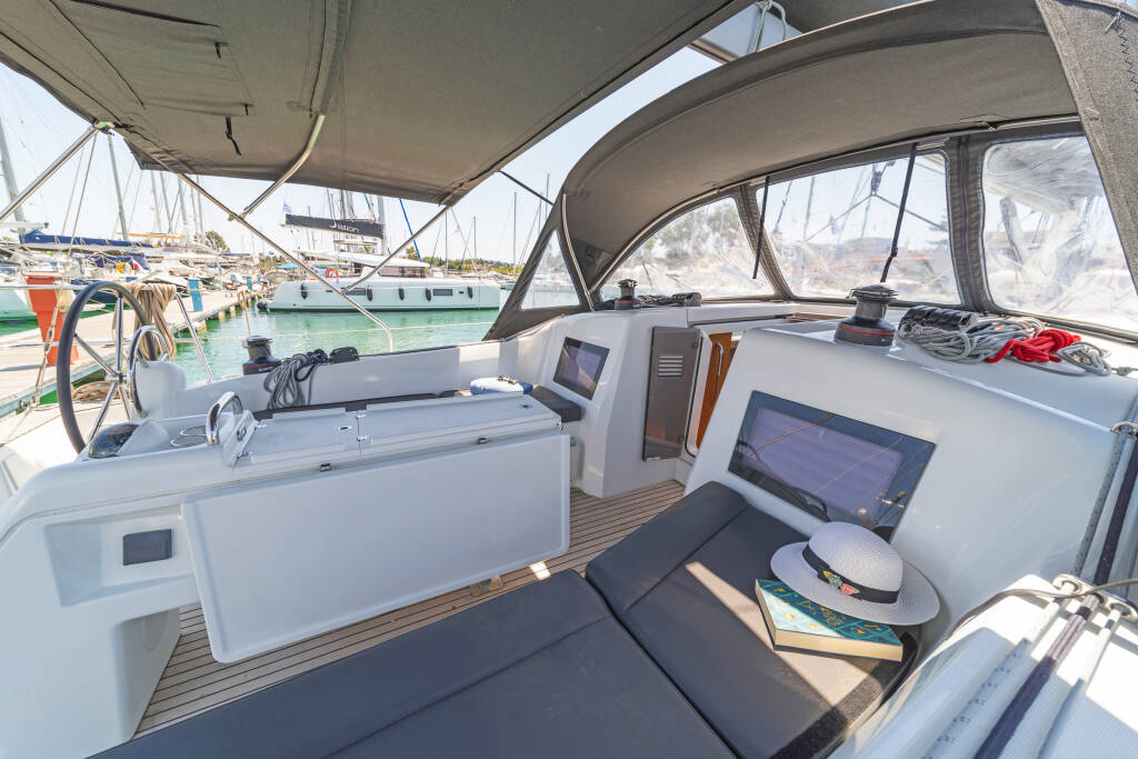 Sun Odyssey 410 Sea Whisper