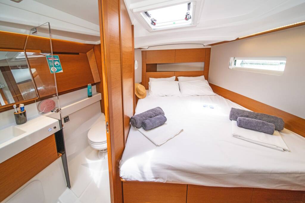 Sun Odyssey 410 Aella