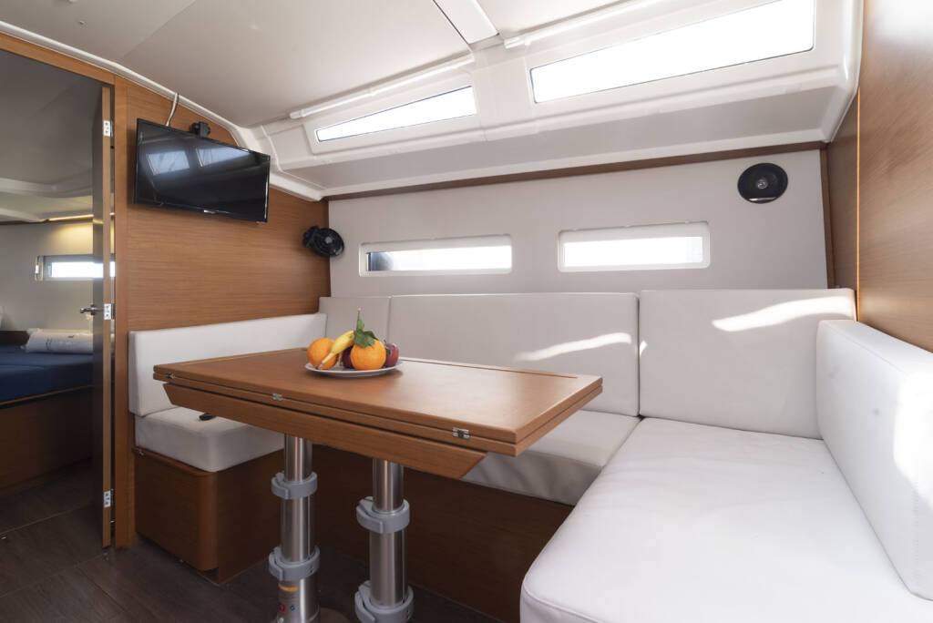 Sun Odyssey 410 SuElli