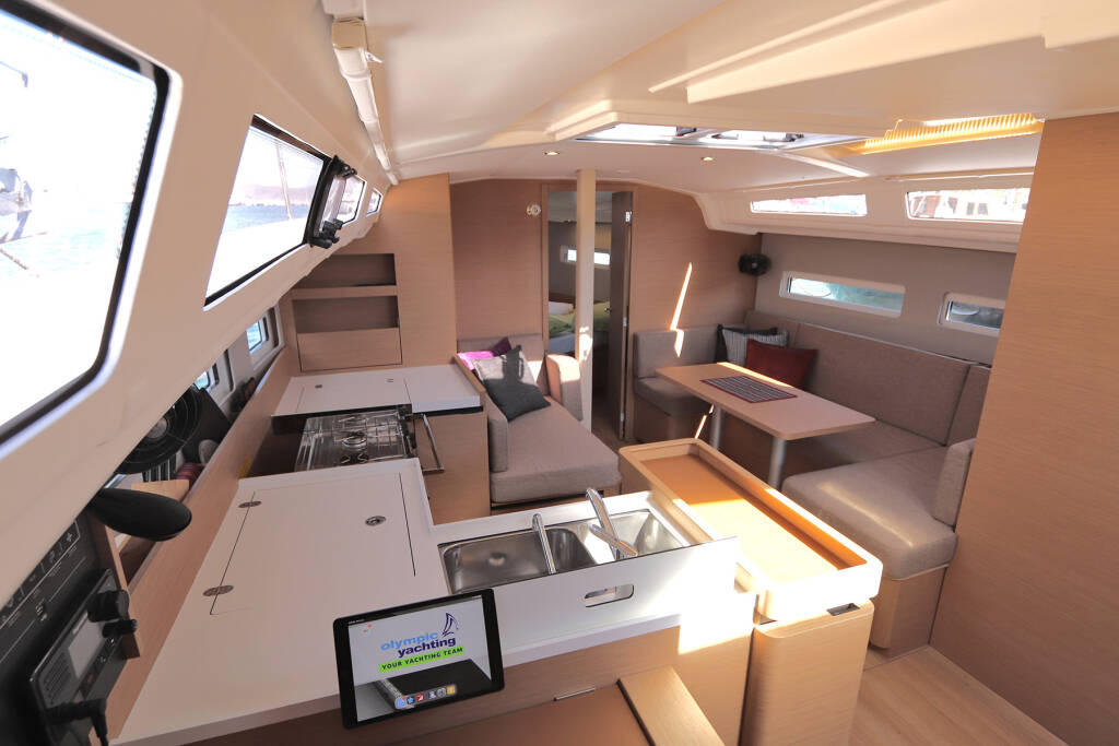 Sun Odyssey 410 Aris