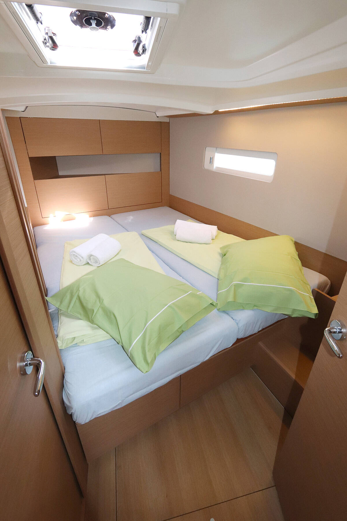 Sun Odyssey 410 Aris