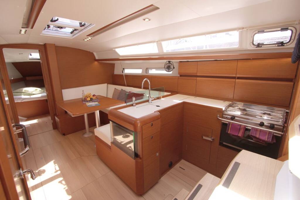 Sun Odyssey 419 Perseas