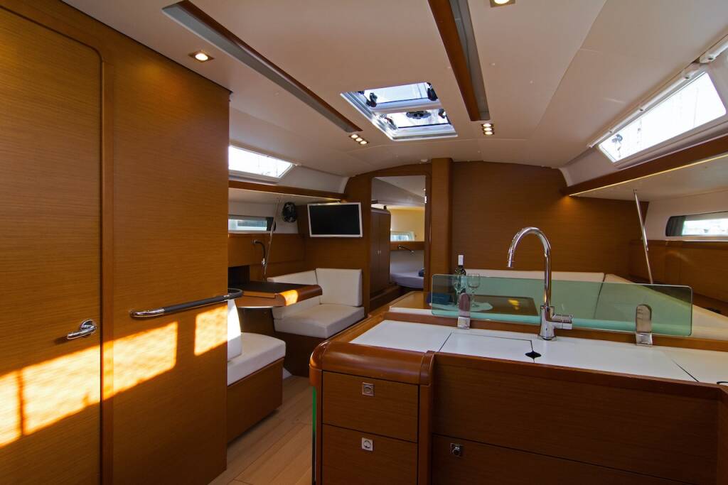 Sun Odyssey 419 Dorado